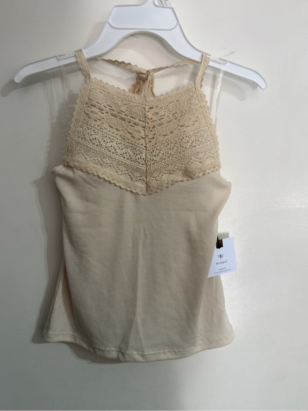 BNWT Women’s originality beige crochet trim halter tank Top Size Small